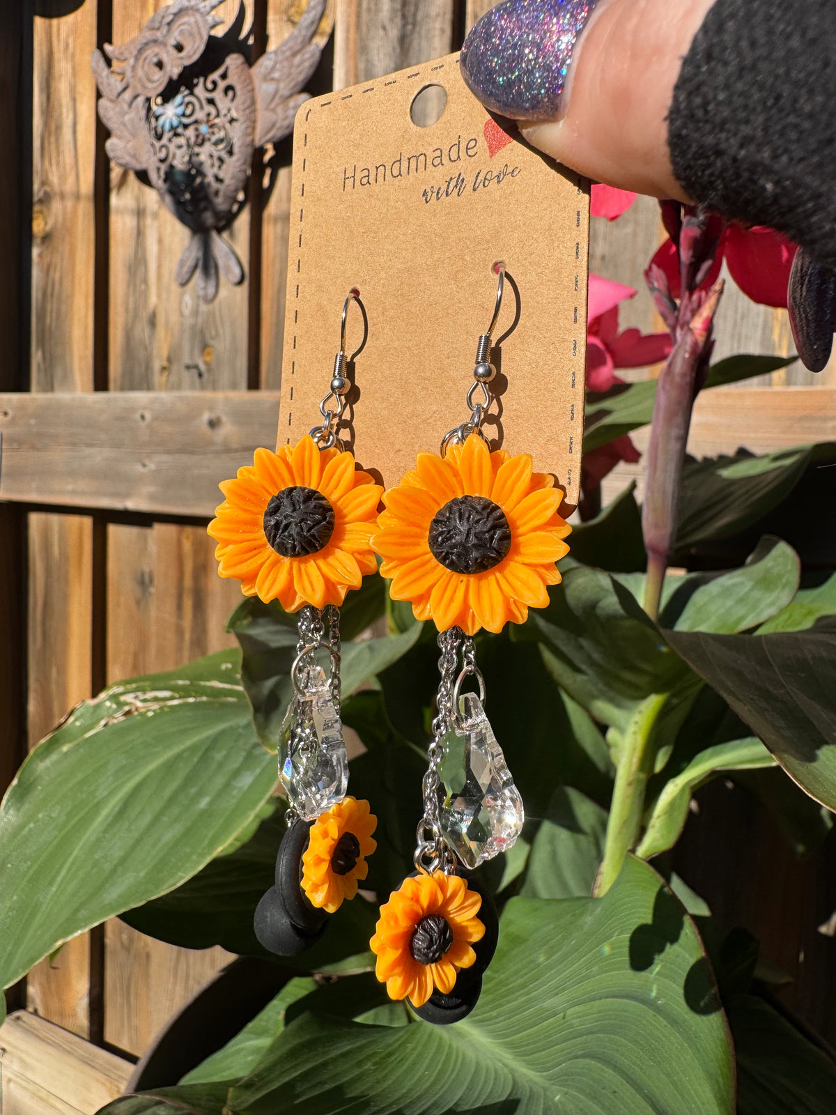 SUNFLOWER EARPLUG EARRINGS