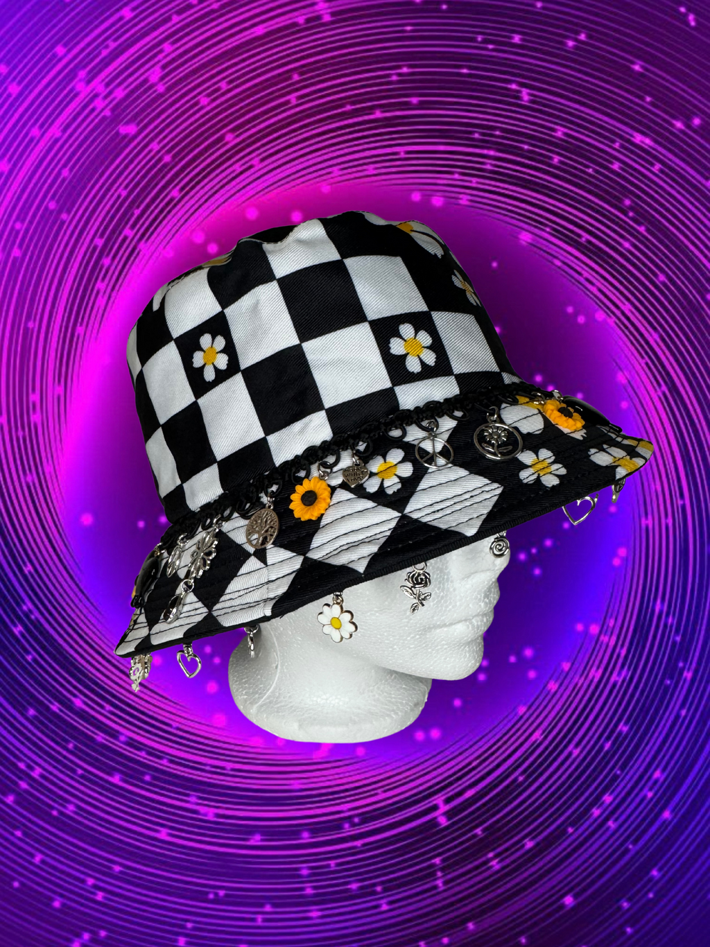 CHECKERED GARDEN BUCKET HAT