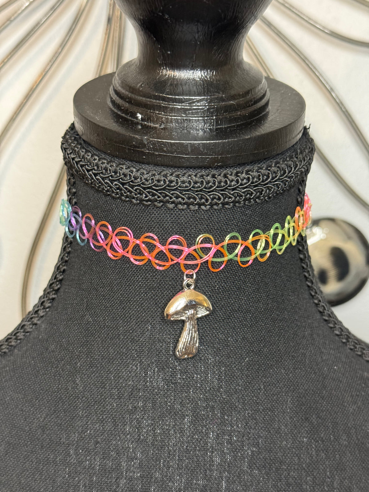 RAINBOW MUSHROOM CHOKER