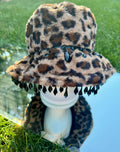 CHEETAH PRINT FURRY BUCKET HAT