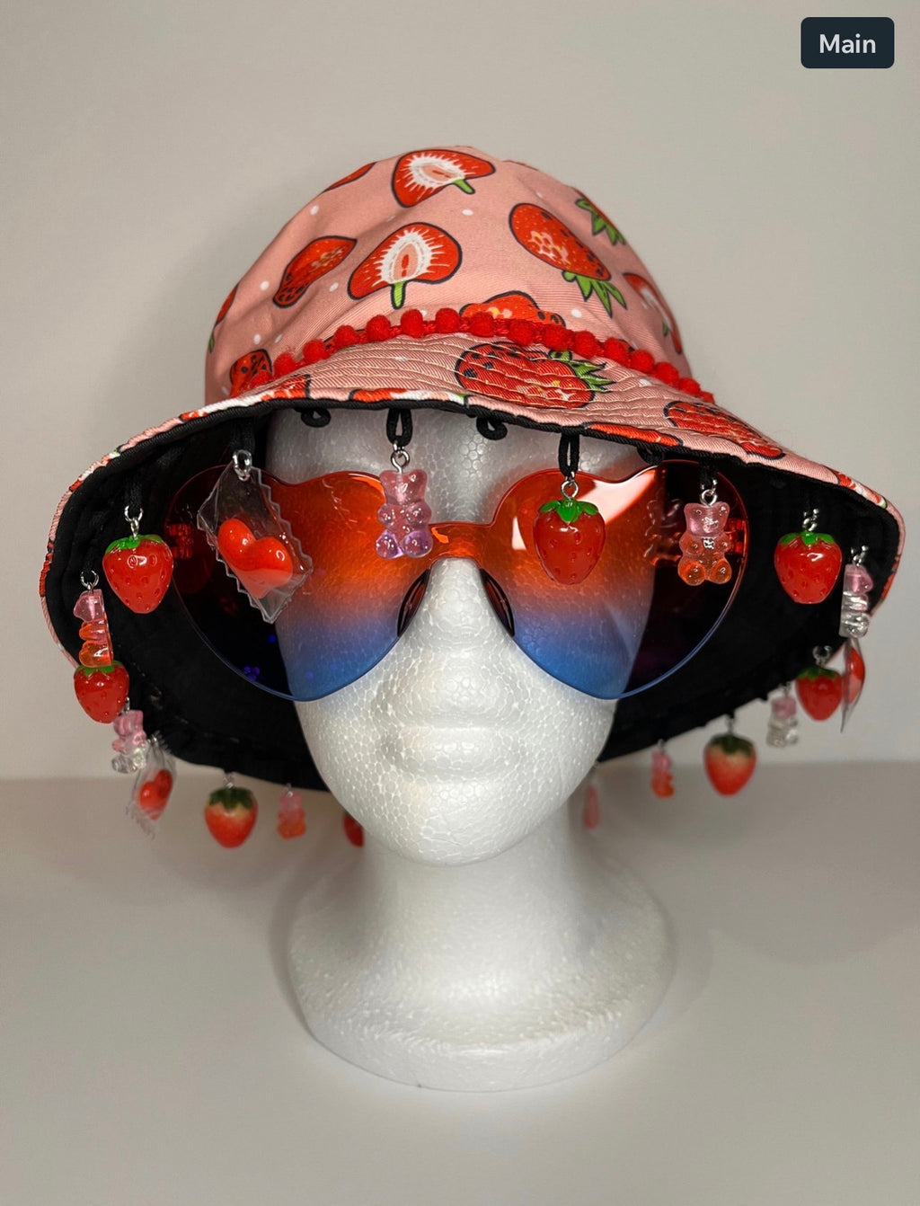 STRAWBERRY FIELDS BUCKET HAT