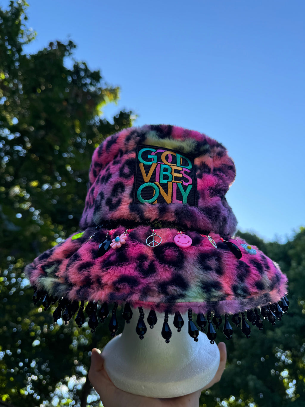 GOOD VIBES ONLY CHEETAH PRINT FURRY BUCKET HAT