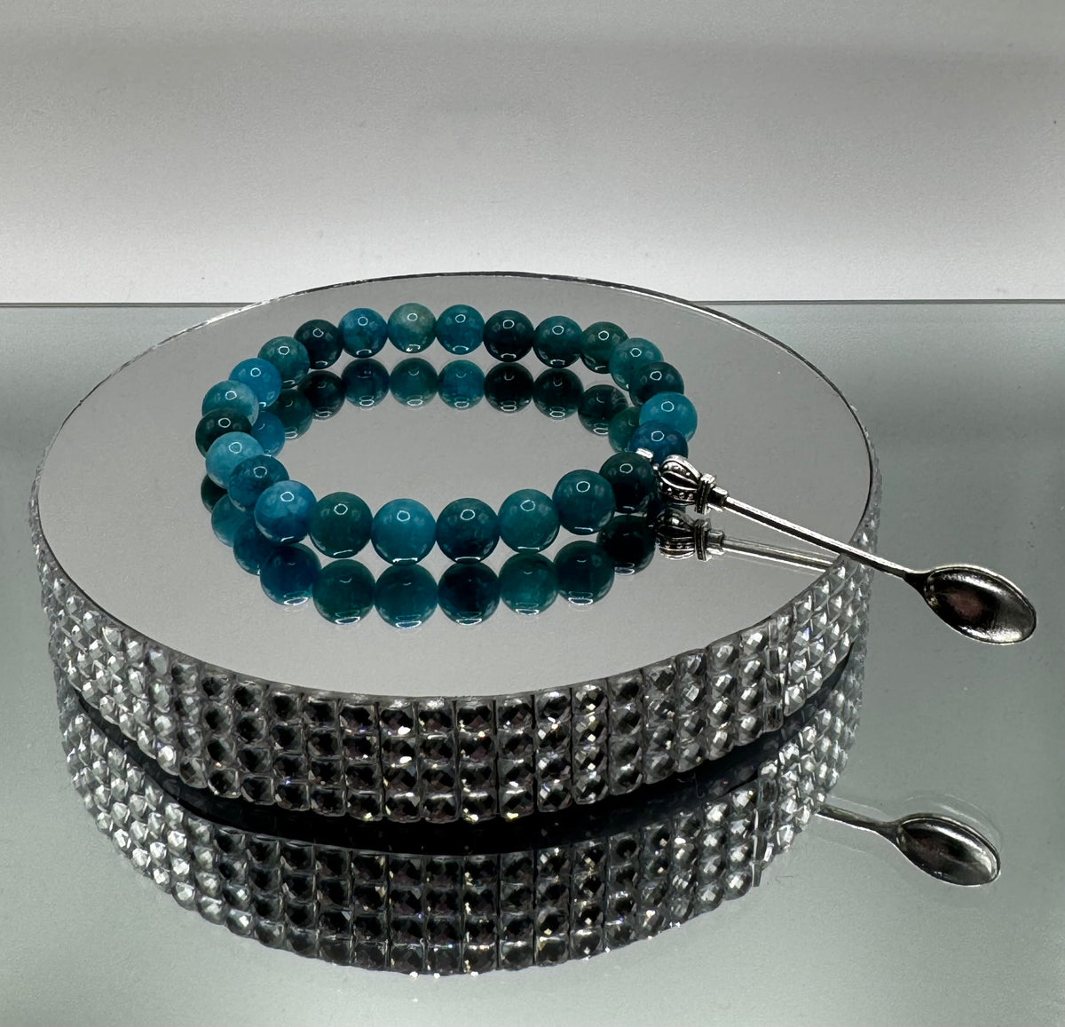 BLUE APATITE STONE BEAD BRACELET