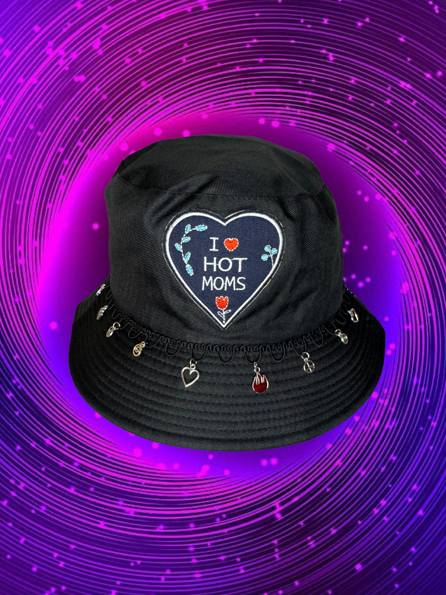 I LOVE HOT MOMS BUCKET HAT