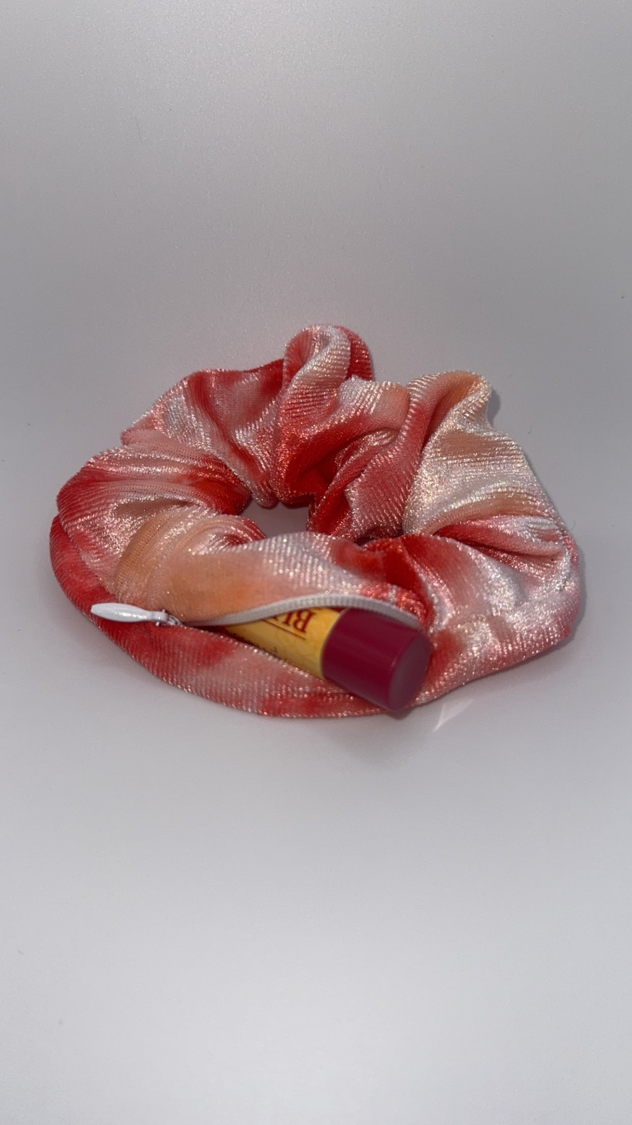 RED TIE DYE POCKET SCRUNCHIE