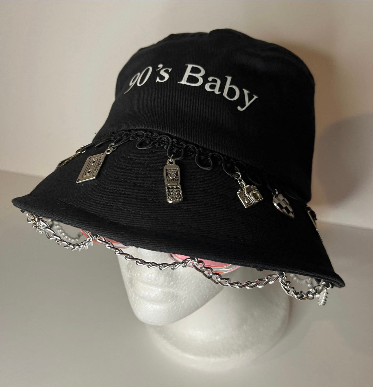 90’S BABY BUCKET HAT