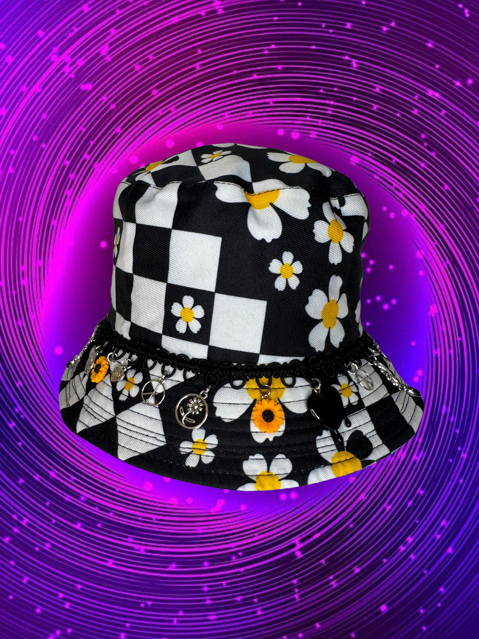 CHECKERED GARDEN BUCKET HAT
