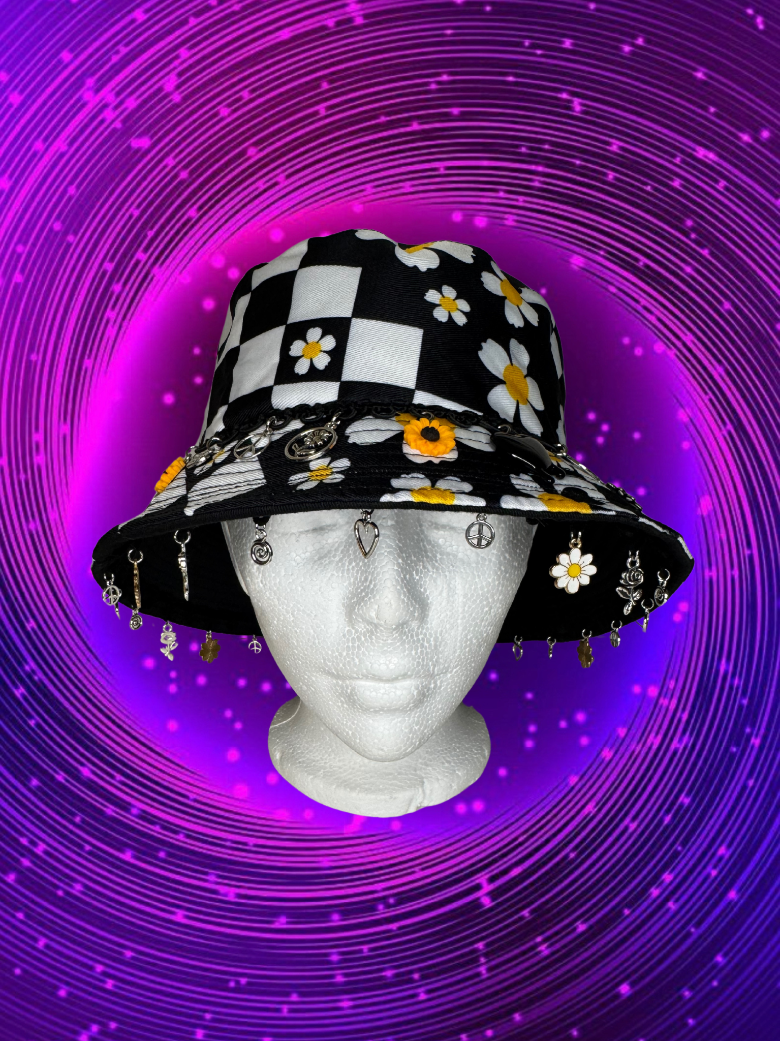 CHECKERED GARDEN BUCKET HAT