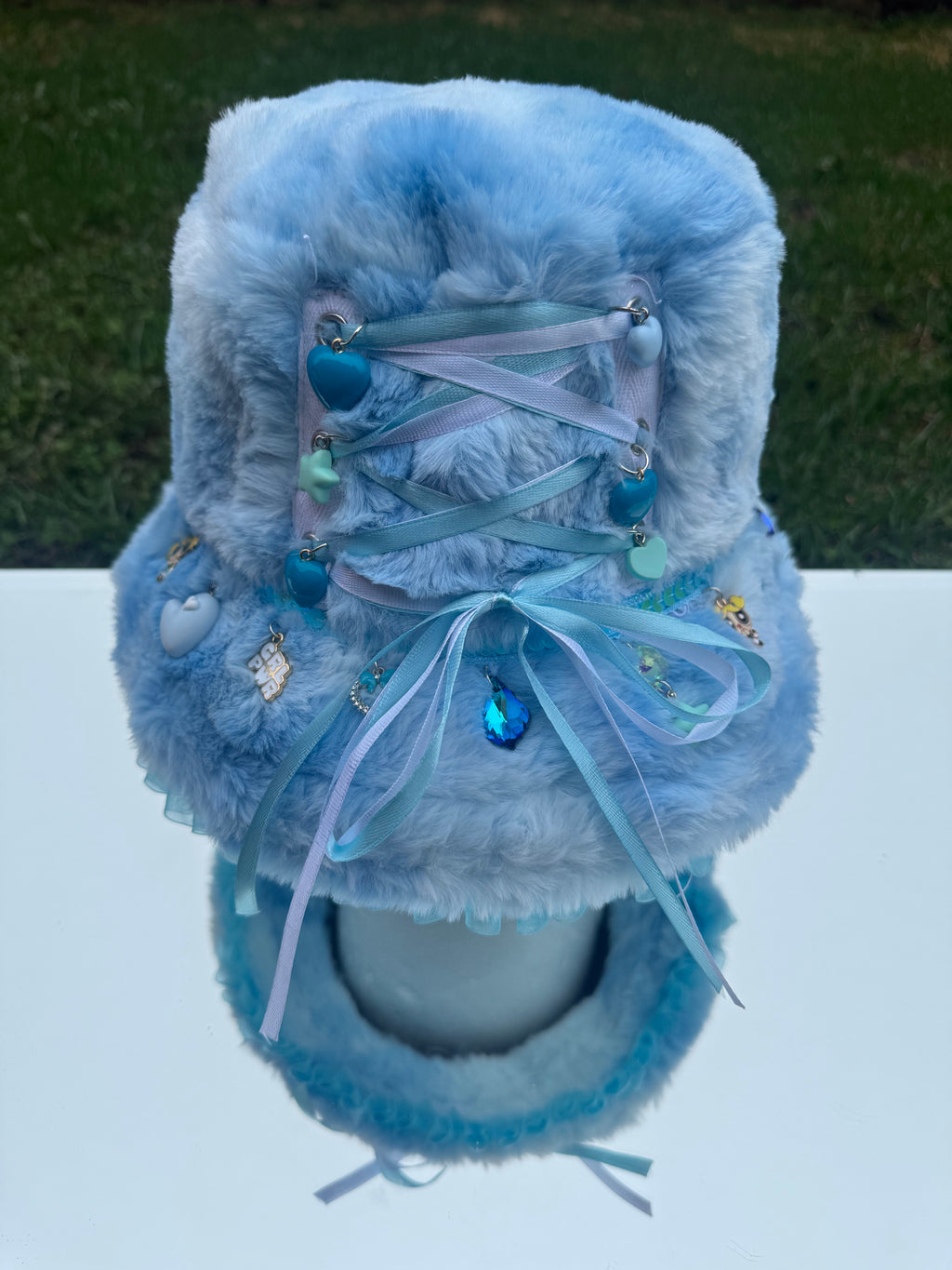 FLOATING ON BUBBLES BUCKET HAT