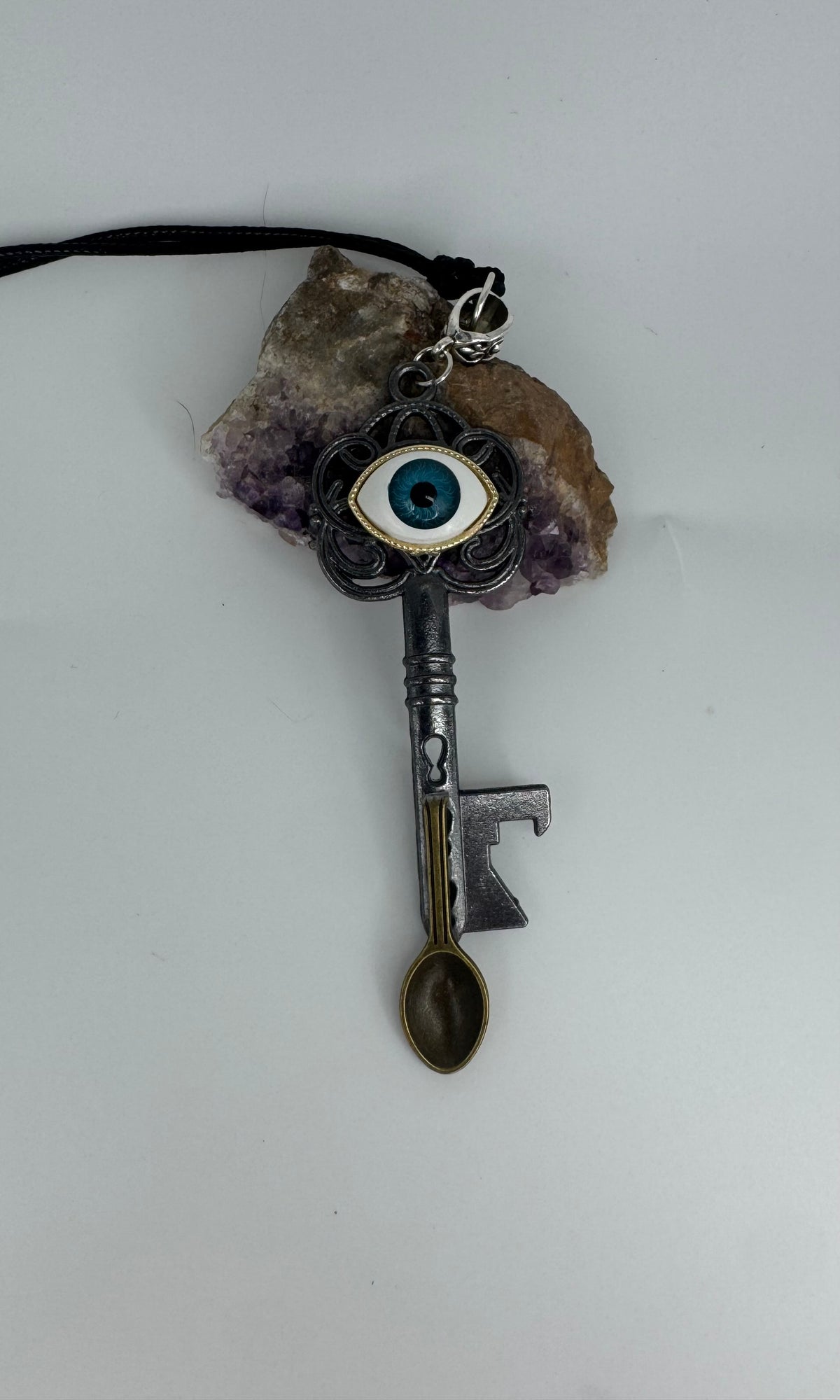 THIRD EYE KEY NECKLACE