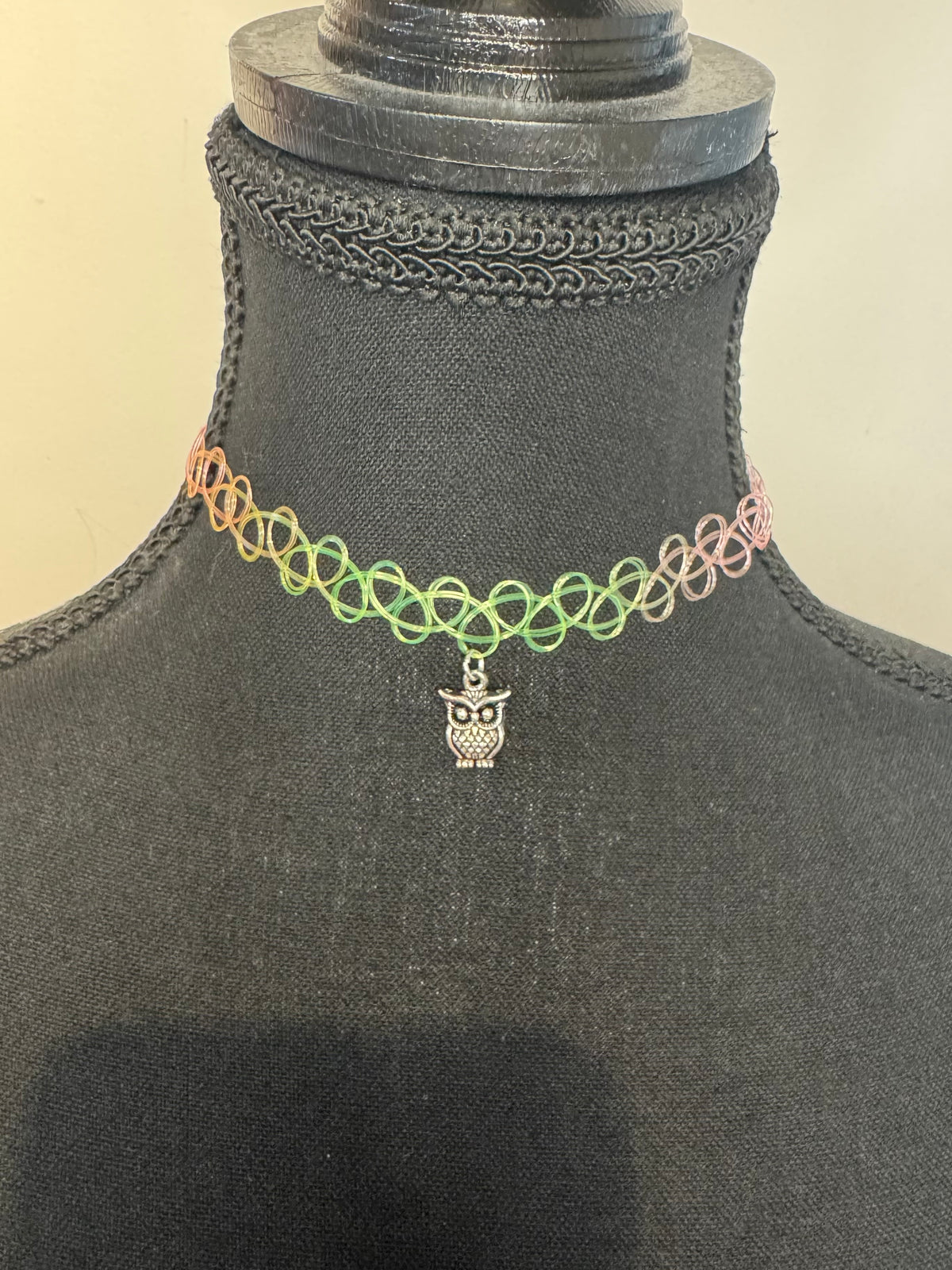 RAINBOW OWL CHOKER