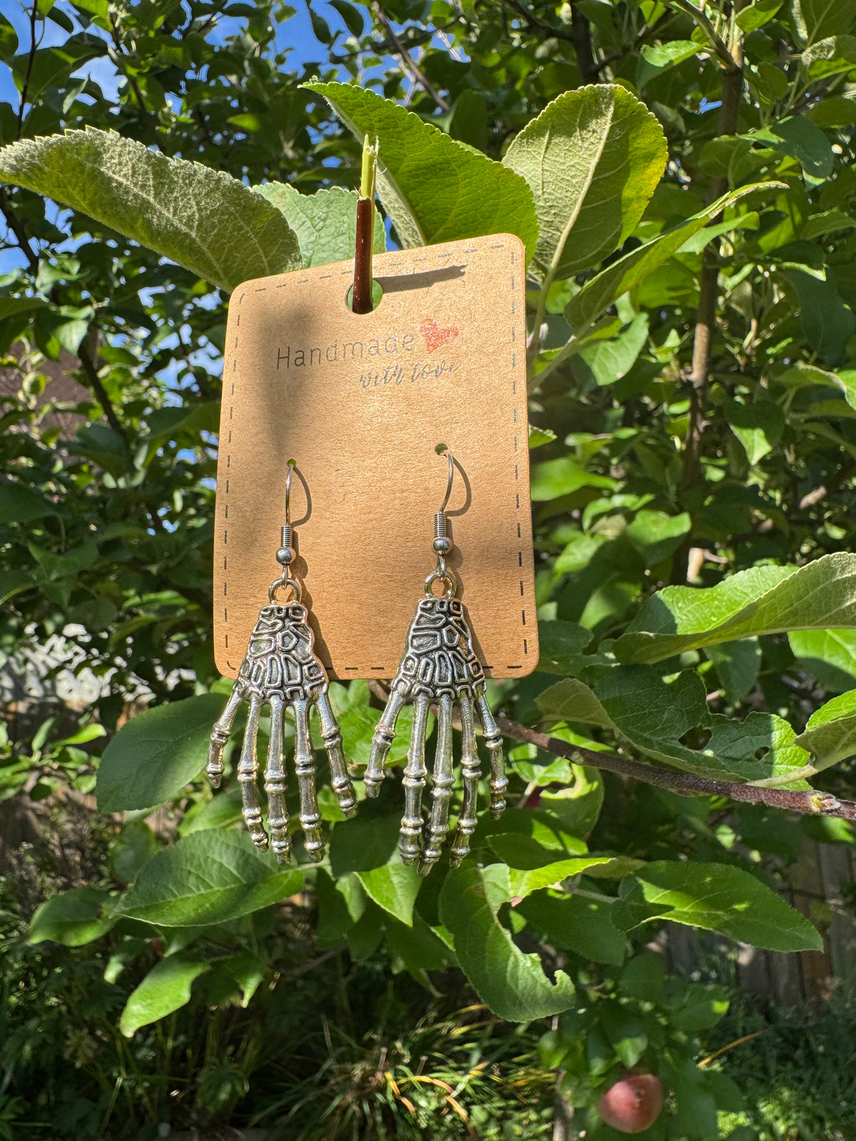 SKULL HAND EARRINGS