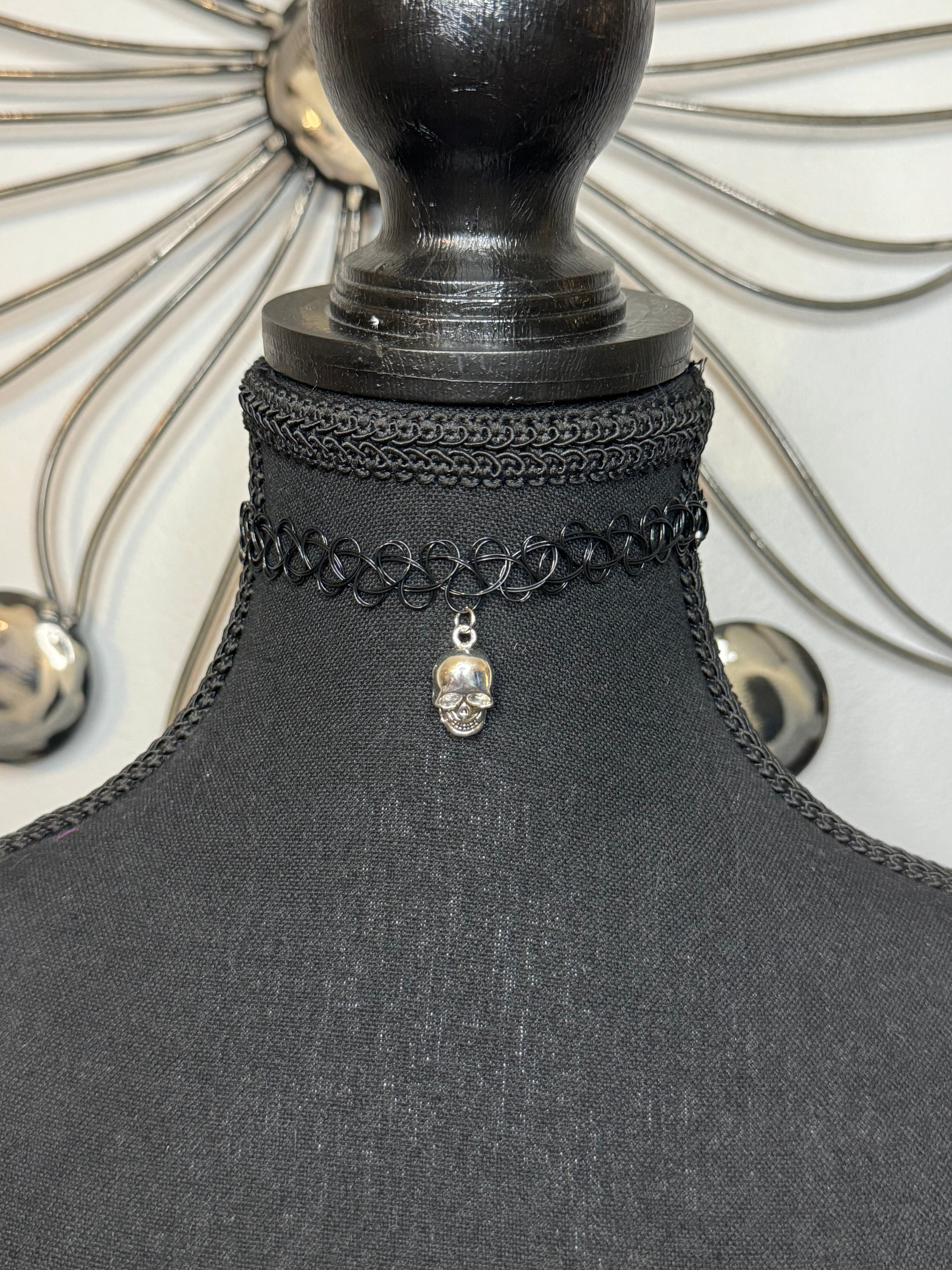 SKULL BLACK CHOKER