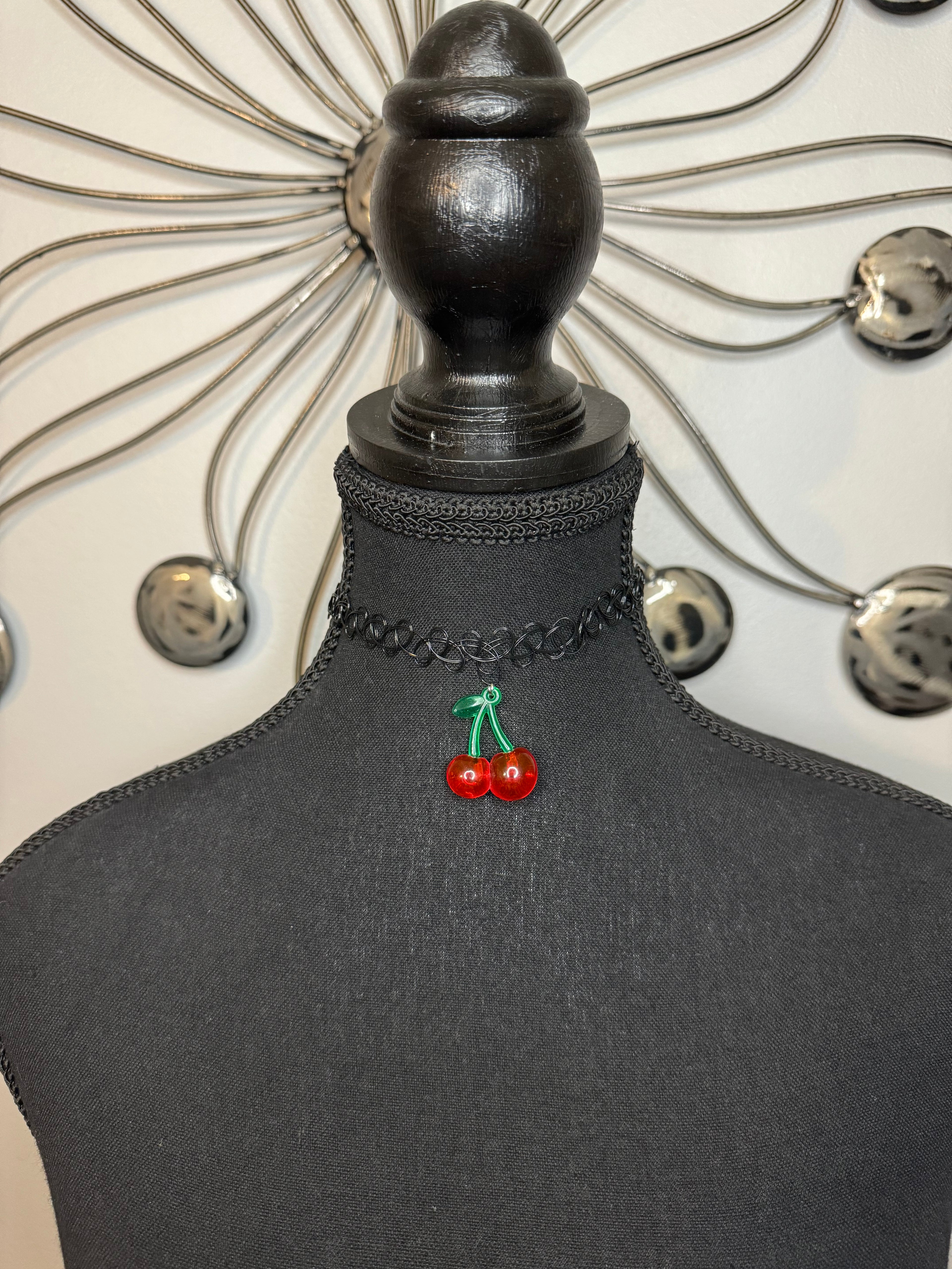 CHERRIES BLACK CHOKER