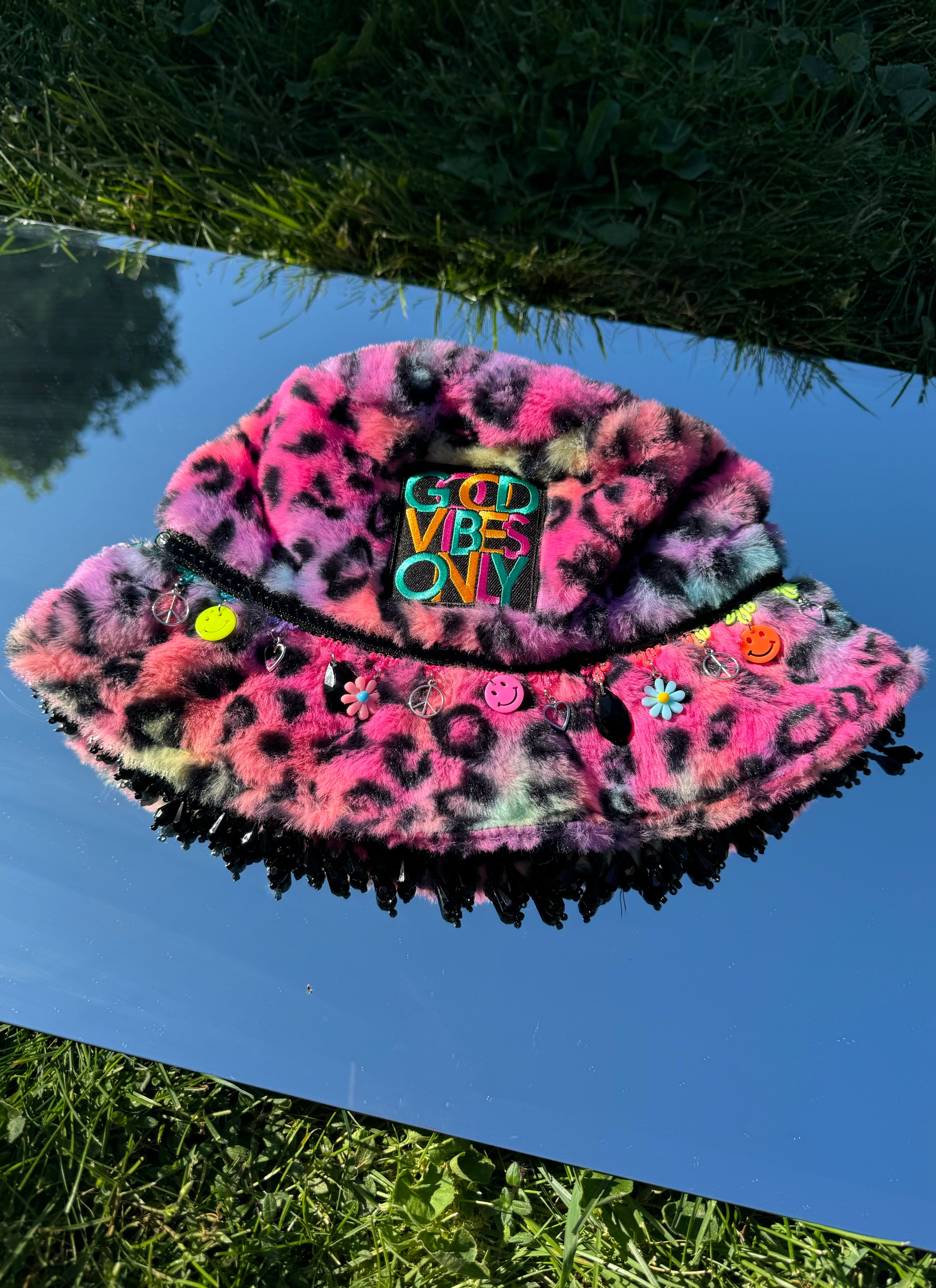 GOOD VIBES ONLY CHEETAH PRINT FURRY BUCKET HAT