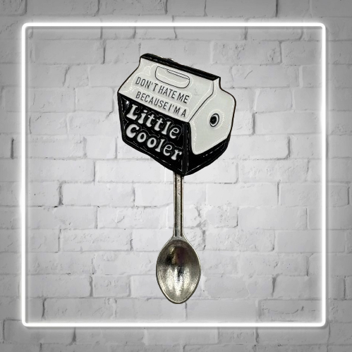 BLACK LITTLE COOLER NECKLACE