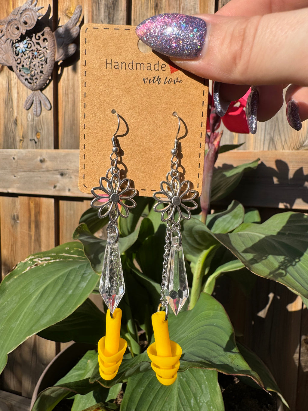 YELLOW DAISY EARPLUG EARRINGS