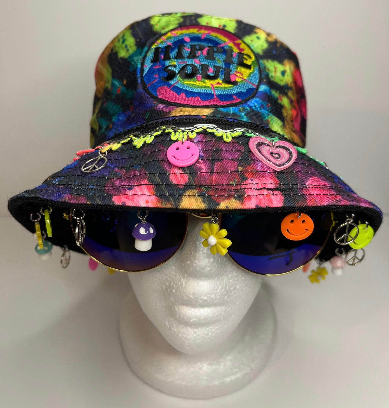 HIPPIE SOUL TIE DYE BUCKET HAT
