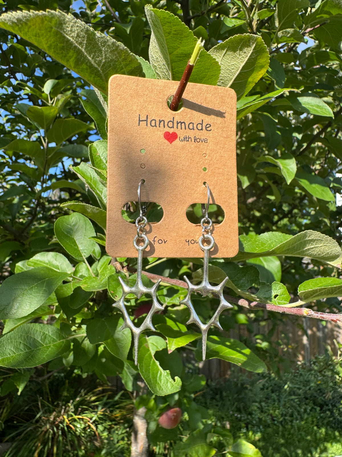 THORN HEART EARRINGS