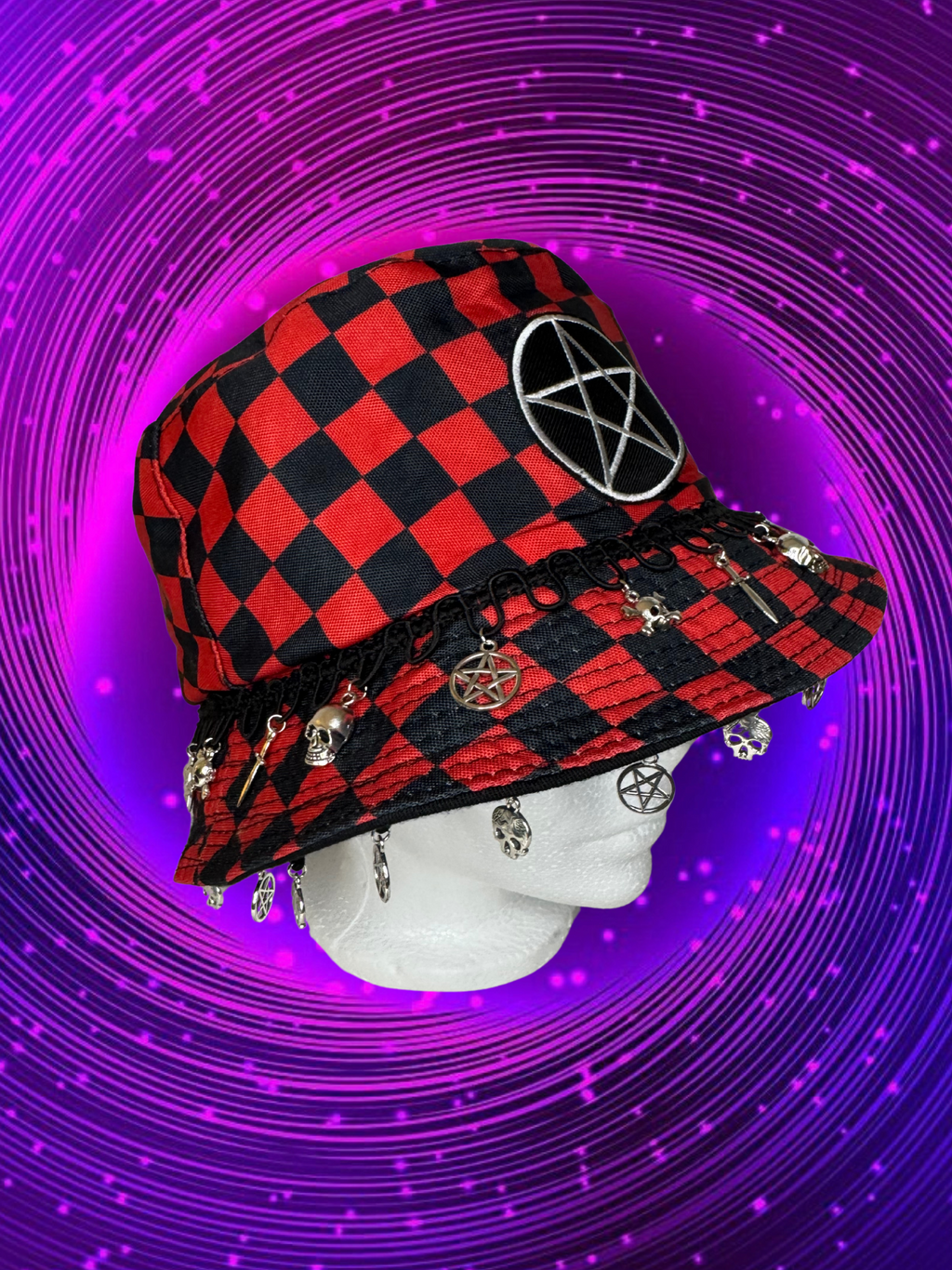 CHECKERED PENTAGRAM BUCKET HAT