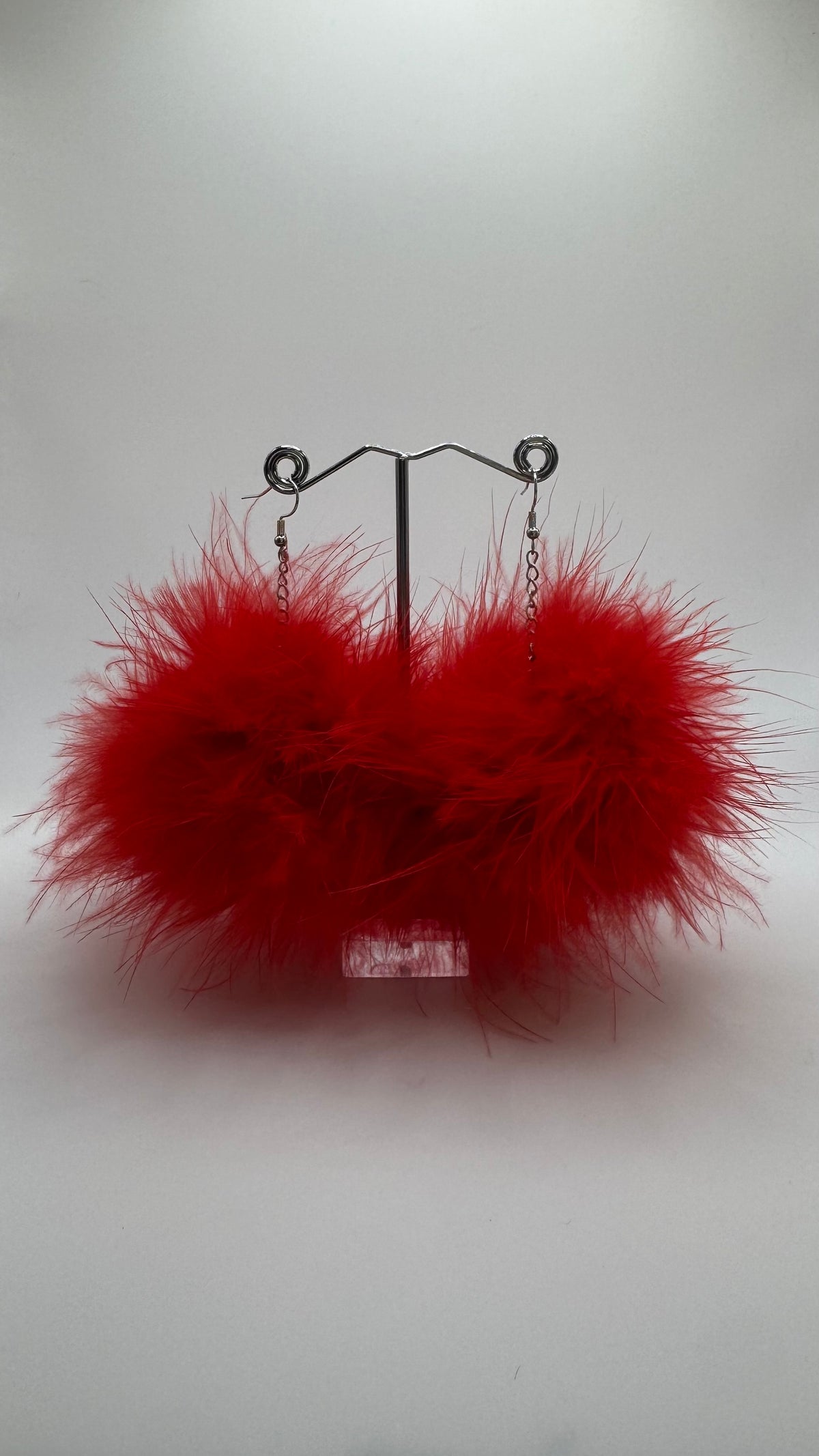 RED POCKET FLUFF EARRINGS
