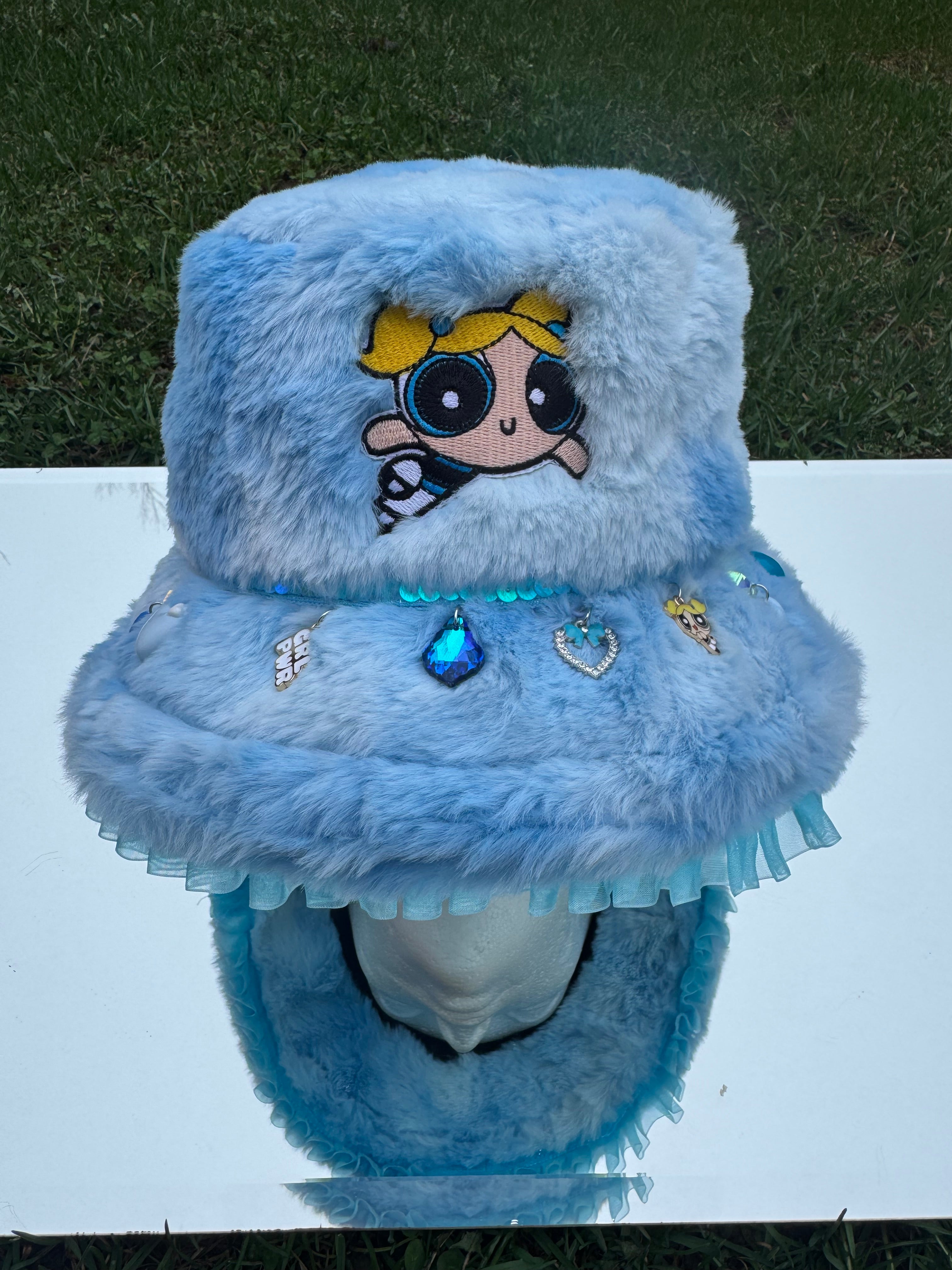 FLOATING ON BUBBLES BUCKET HAT