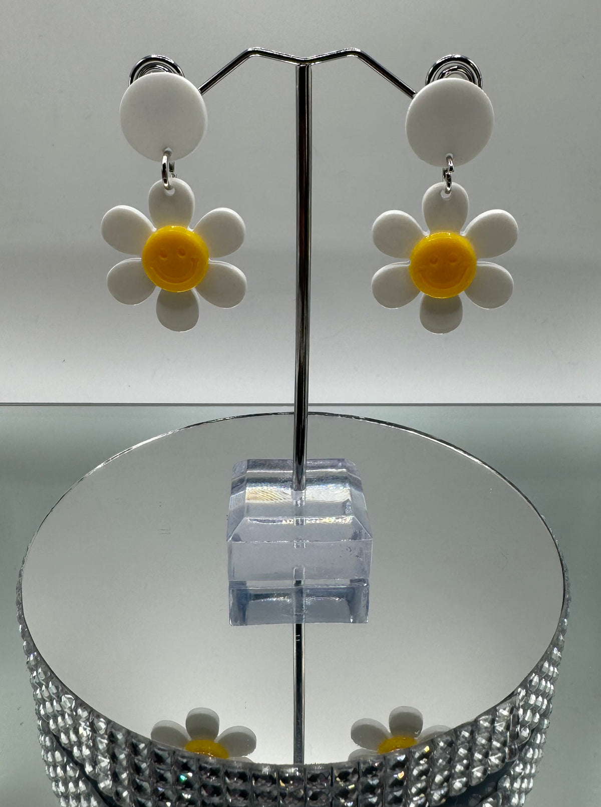 WHITE & YELLOW FLOWER EARRINGS