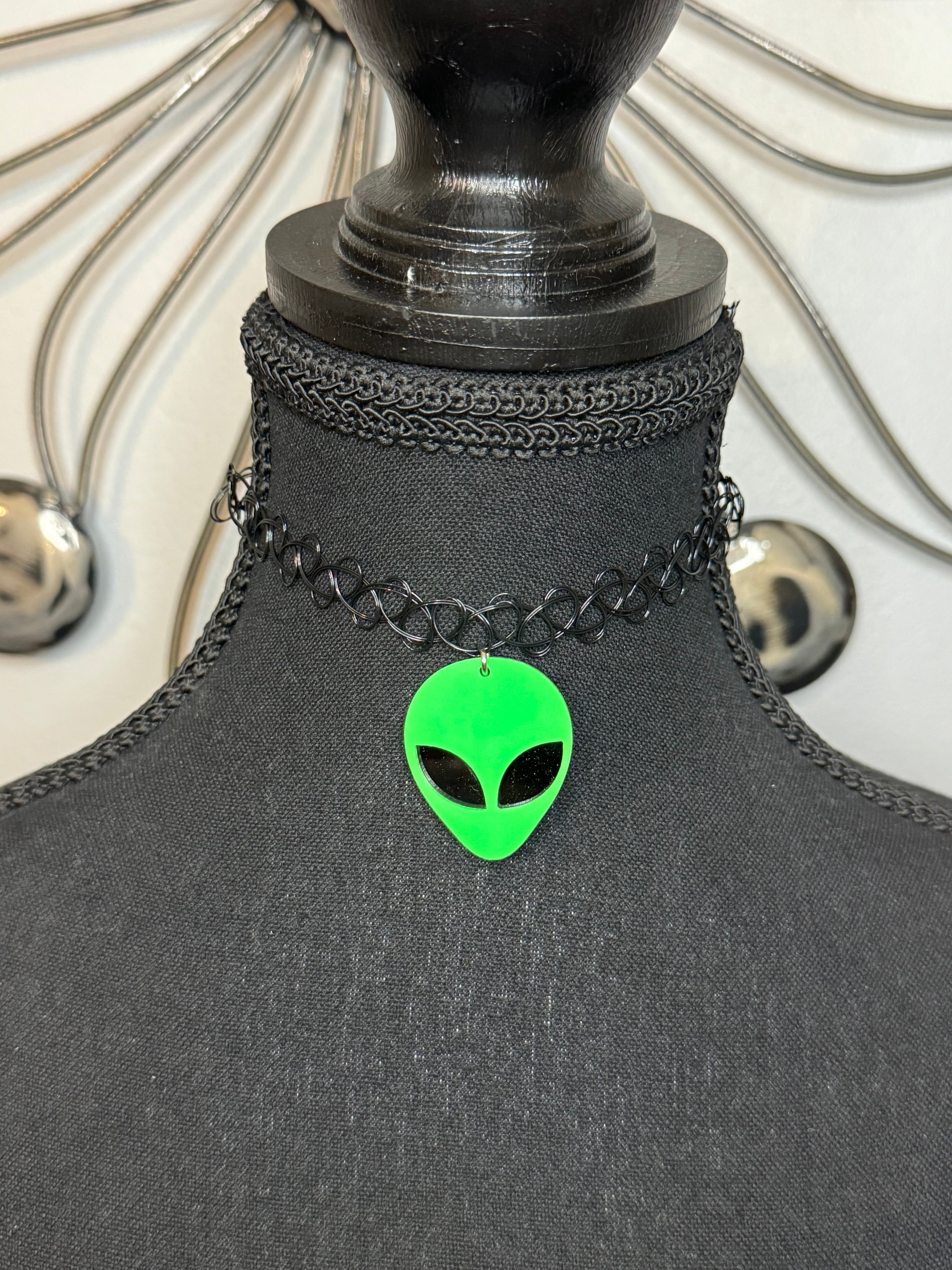 LARGE ALIEN BLACK CHOKER