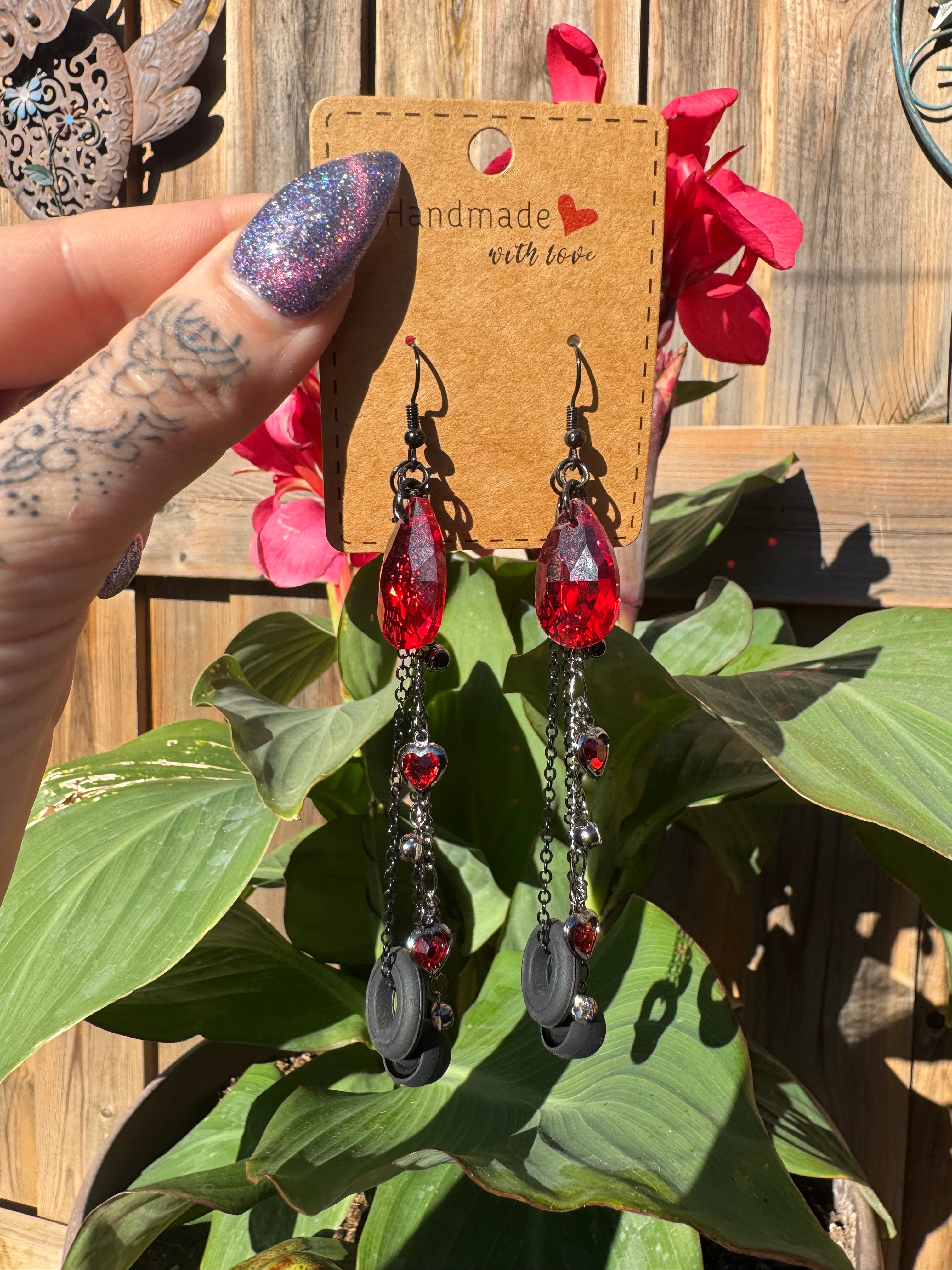 RED CRYSTAL HEARTS EARPLUG EARRINGS