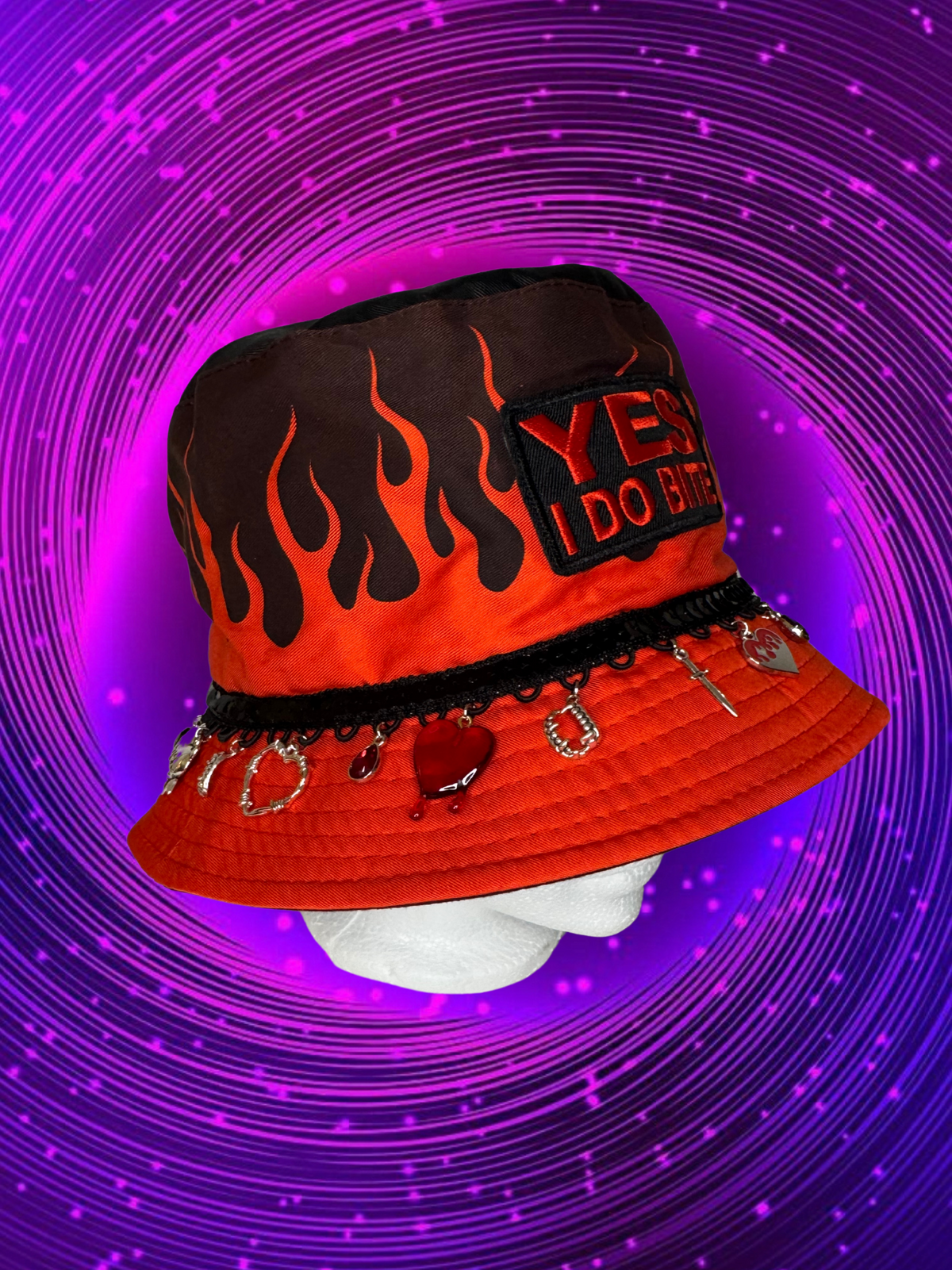 YES I DO BITE BUCKET HAT