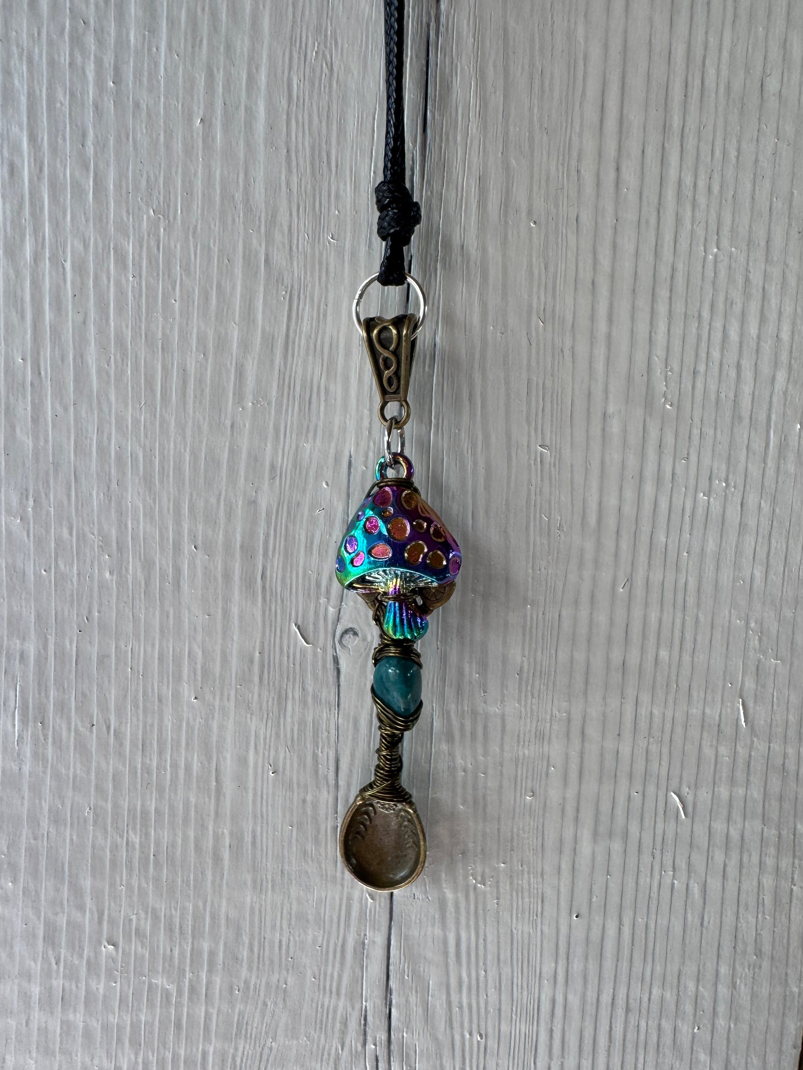 MUSHROOM BLUE APATITE NECKLACE