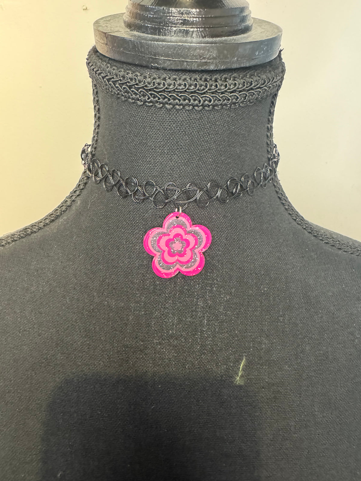 FLOWER POWER CHOKER
