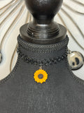 MEDIUM SUNFLOWER CHOKER