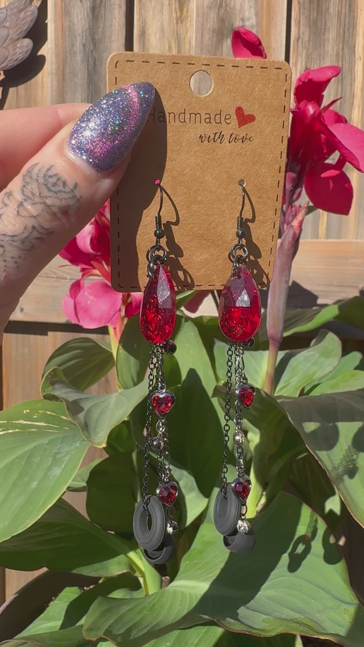 RED CRYSTAL HEARTS EARPLUG EARRINGS
