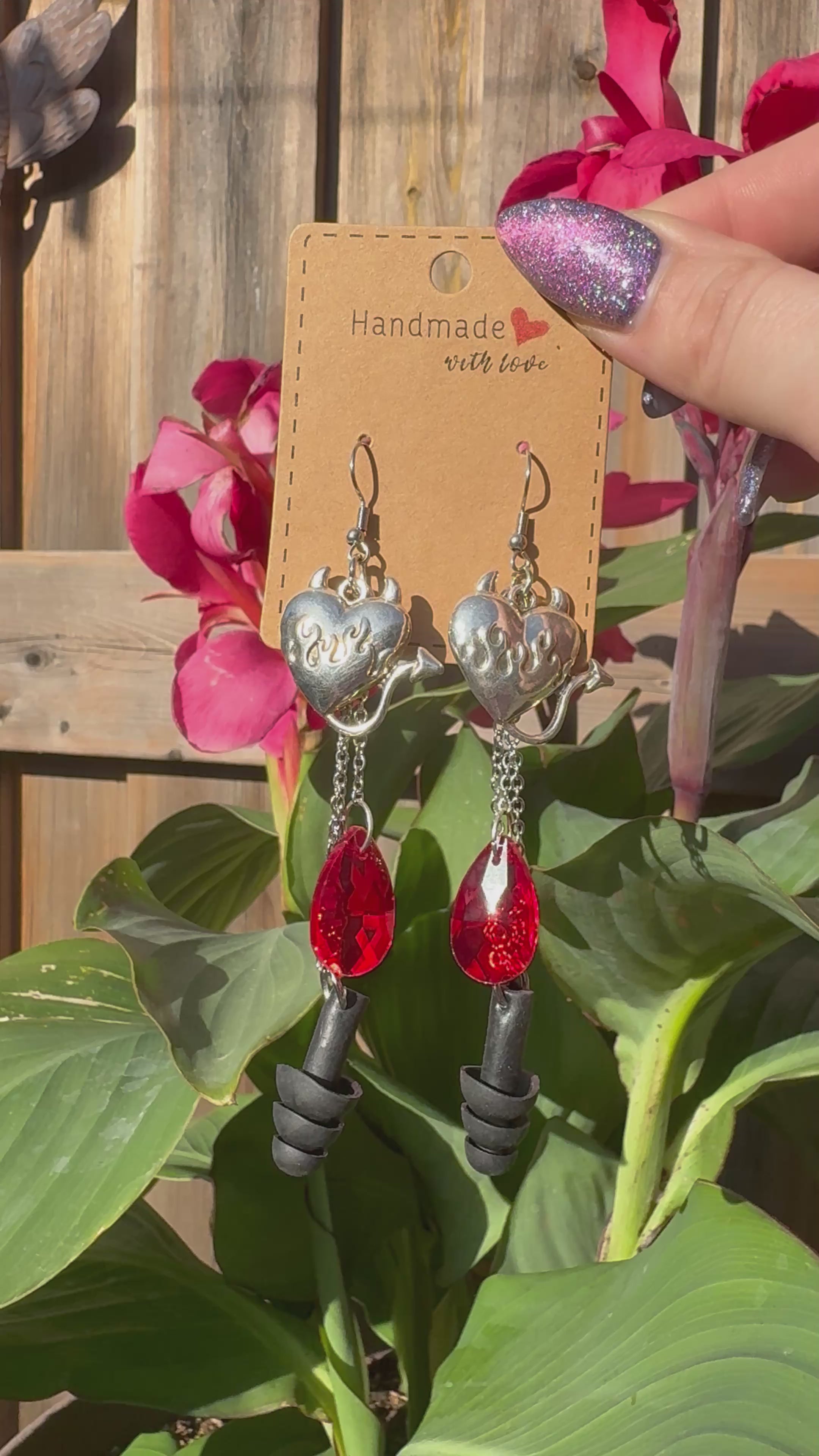 HORNED HEARTS EARPLUG EARRINGS